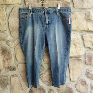 ST. JOHN'S BAY | Straight Fit Crop Jeans